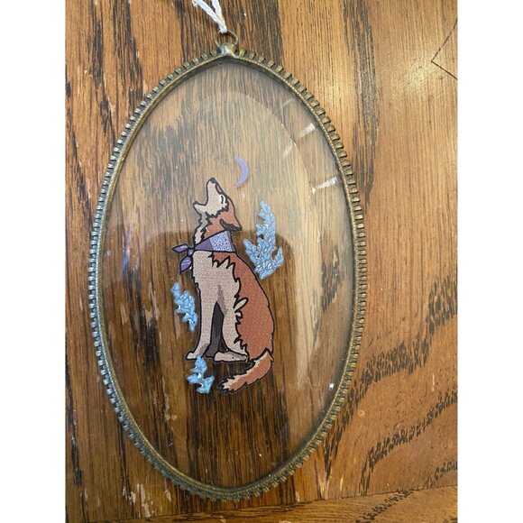 Howling Wolf Oval Glass Suncatcher With Brass Frame & Botanical Design - Picture 3 of 4